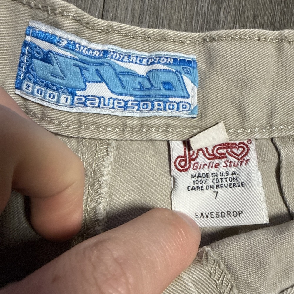 Vintage JNCO Girlie Stuff Shorts Eavesdrop S2058T Size 7 Skater Embroidered - Picture 3 of 5